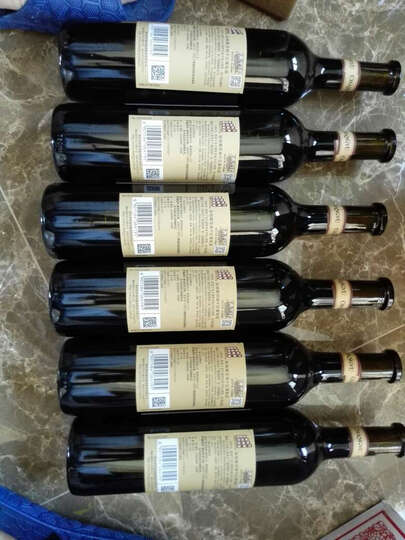 张裕葡萄酒:瓶身咋没日期呢?一箱6只全找完都