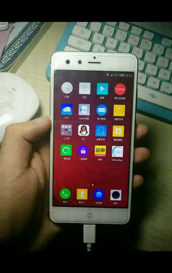 努比亚小牛5 Z11mini:屏幕色彩还原度还可以,