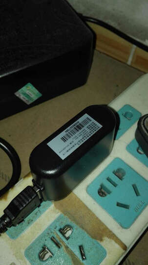 飞利浦E180:通话声音大,电池耐用,当老人机或