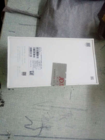 OPPOR9s:感觉还行,黑色挺漂亮的,可就是封条