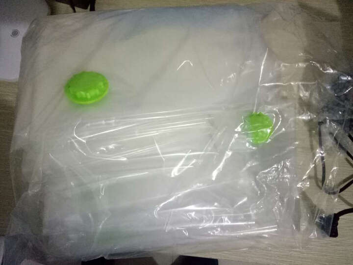 空间工房压缩袋:京东的物流真是快,快递员态度