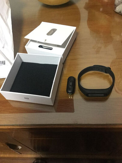 小米手环2:昨天晚上买的,今天傍晚收到,双12日