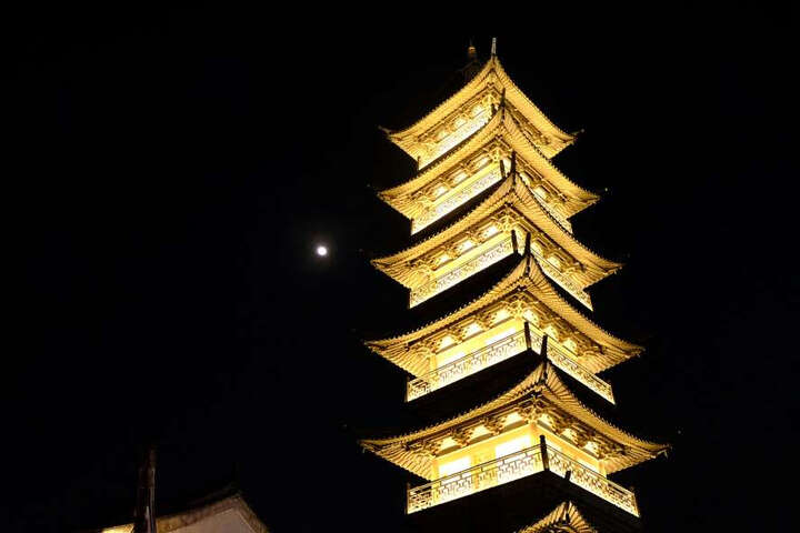 富士X-T20 (XC 16-50II):一开始上海无货,故让