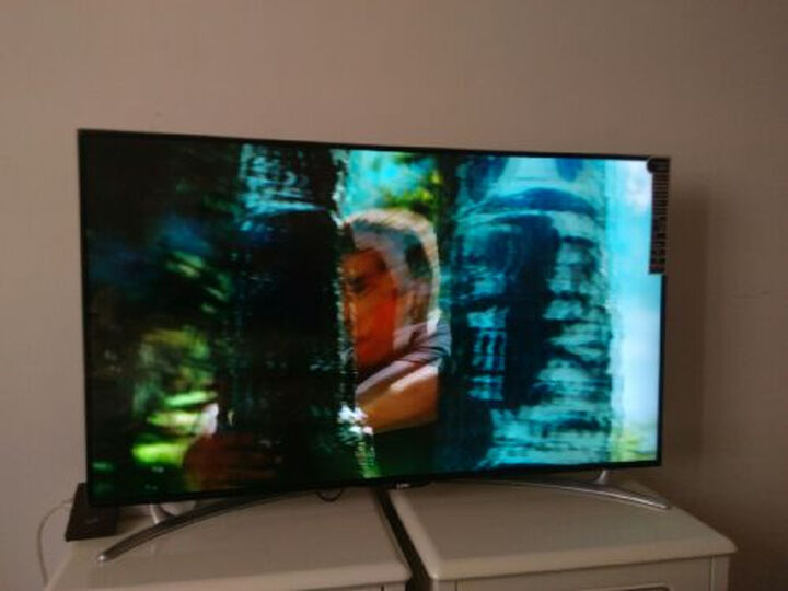 尾,没法和lg的屏幕比,说是lg的屏幕,却是群创的