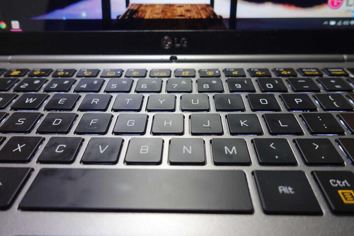 LG Gram(15Z970-G.AA53C)15.6英寸超轻薄笔记本电脑(i5-7200U 8G 256GB SSD FHD IPS Win10)白色 晒单图