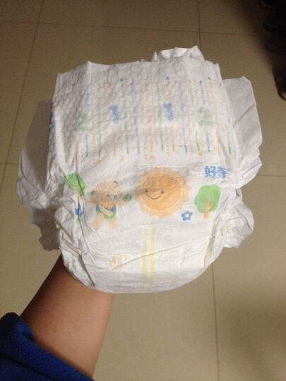 好奇纸尿裤:宝宝长得快,L号比M号纸尿裤长1厘