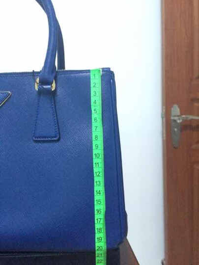 普拉达女士杀手包手提包:包包是正品,但不是杀