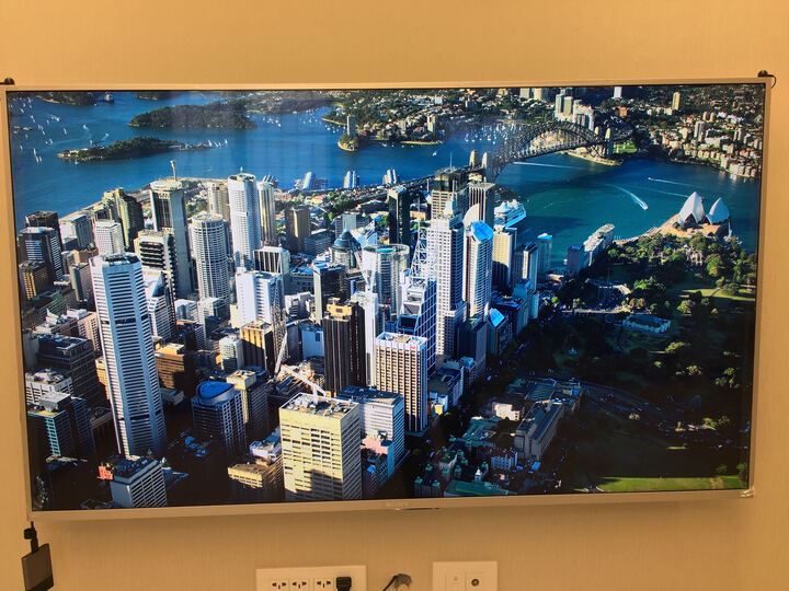 索尼KD-55X8000E:电视很好,画面完美 屏幕没