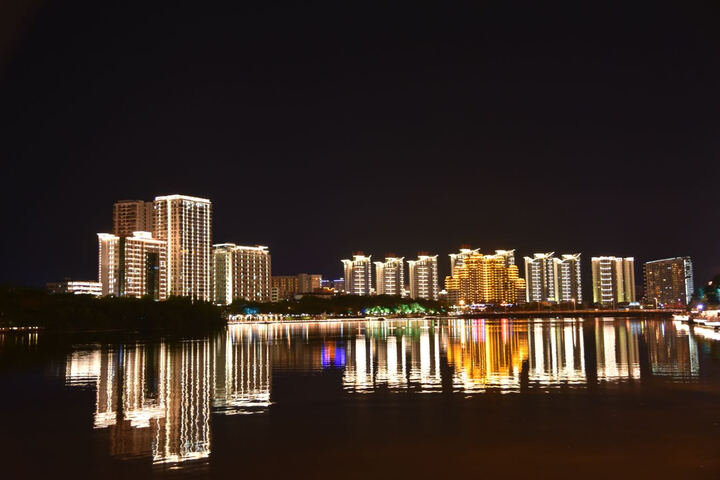 尼康D750:原先用D7100,现在喜欢拍星空,71点