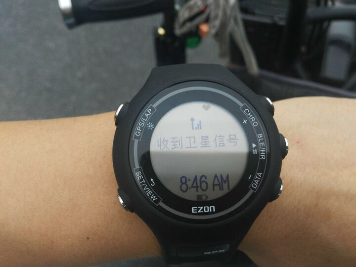 宜准(EZON)运动手表男智能GPS飞利浦动态光心率表跑步时尚轻薄户外蓝牙电子表e1hr E1HR-B13绿 晒单图