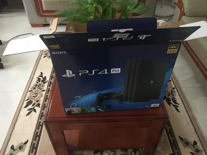 索尼【PS4 Pro 国行主机】PlayStation 4 Pro 电
