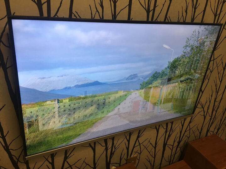 创维50H7:支持国产。创维电视真心不错。外观