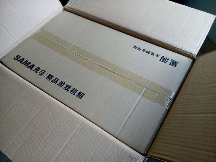 先马(SAMA)黑洞 黑色 中塔式机箱(支持ATX主板/配3把静音风扇/宽体游戏电脑机箱/支持长显卡/黑化背线) 晒单图