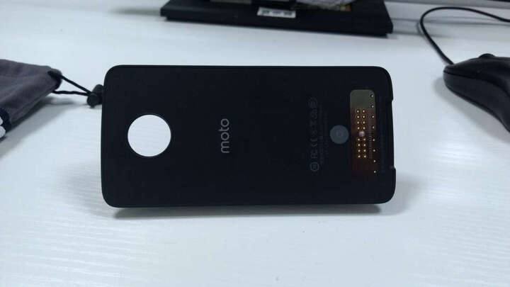 摩托罗拉(Motorola) 摩托罗拉 Moto z2 play 手机 全网通(4+64G)金色 模块化 晒单图