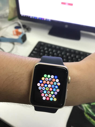 Apple Watch Series 1 智能手表(42毫米金色铝金属表壳 午夜蓝色运动型表带 防水溅 蓝牙 MQ122CH/A) 晒单图