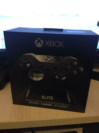 微软(Microsoft) 微软Xbox One无线手柄 无线适配器支持Windows xbox蓝牙手柄+无线适配器【二代】 晒单图