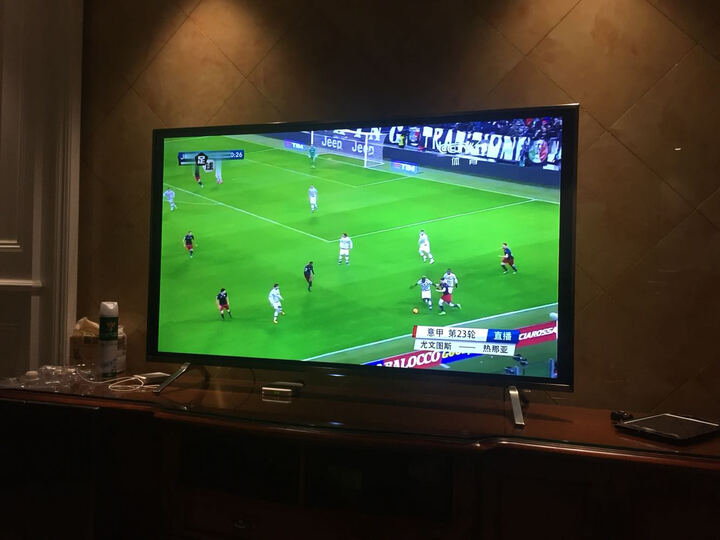 US:在外地刚回,预约今天送货很准时,没挂墙自