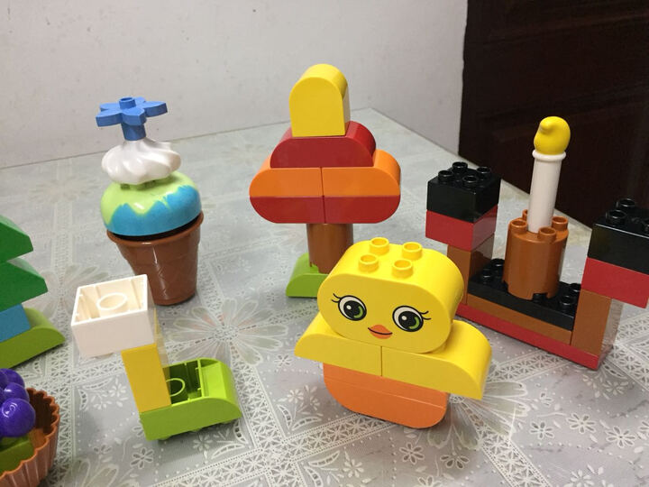 乐高2304:质量非常好!爱不释手回家就拼了起