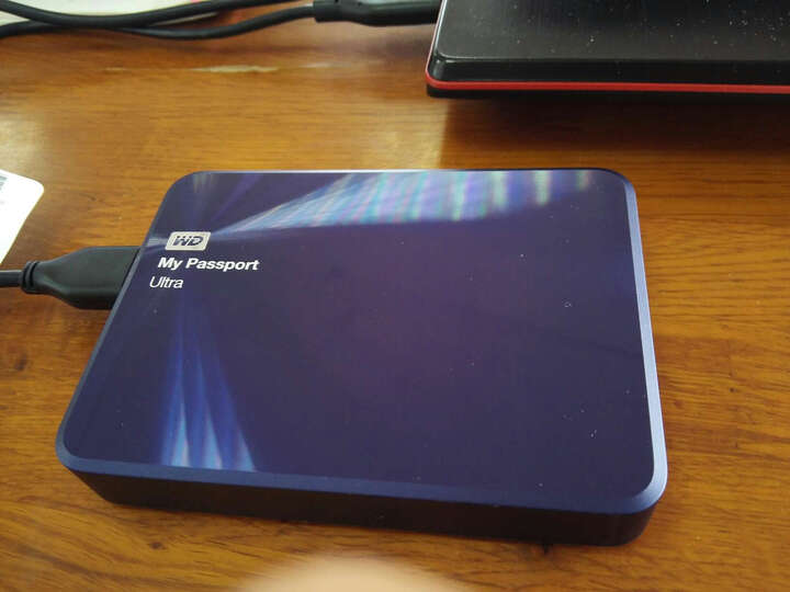 西部数据(WD)My Passport Ultra 金属版USB3.0 2TB 超便携移动硬盘 (宝石蓝)WDBEZW0020BBA 晒单图