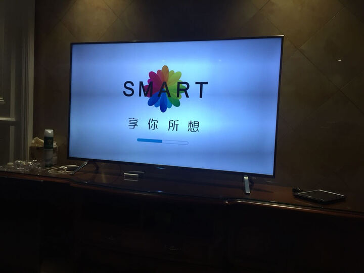 US:在外地刚回,预约今天送货很准时,没挂墙自