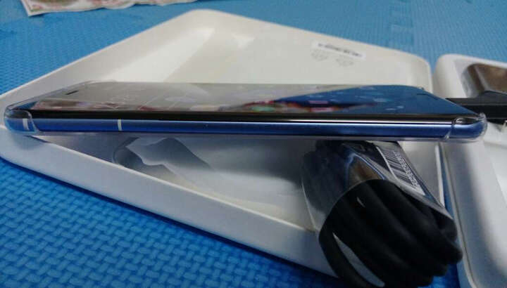 HTCU11:屏幕正常色温对比我以前的HTC m8