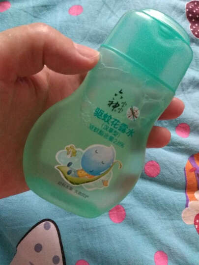 六神花露水:花露水的味道非常好闻,日期也很新