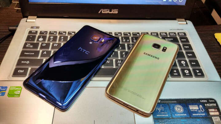 HTC U Ultra(U-1w)远望(蓝) 移动联通电信六模全网通 双卡双待双屏 晒单图