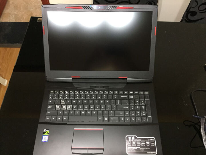 神舟(HASEE)战神Z7-KP7GT GTX1060 6G独显 15.6英寸游戏笔记本电脑(i7-7700HQ 8G 1T+128G SSD 1080P)黑色 晒单图