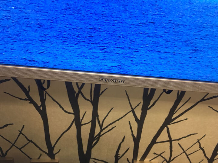 创维50H7:支持国产。创维电视真心不错。外观
