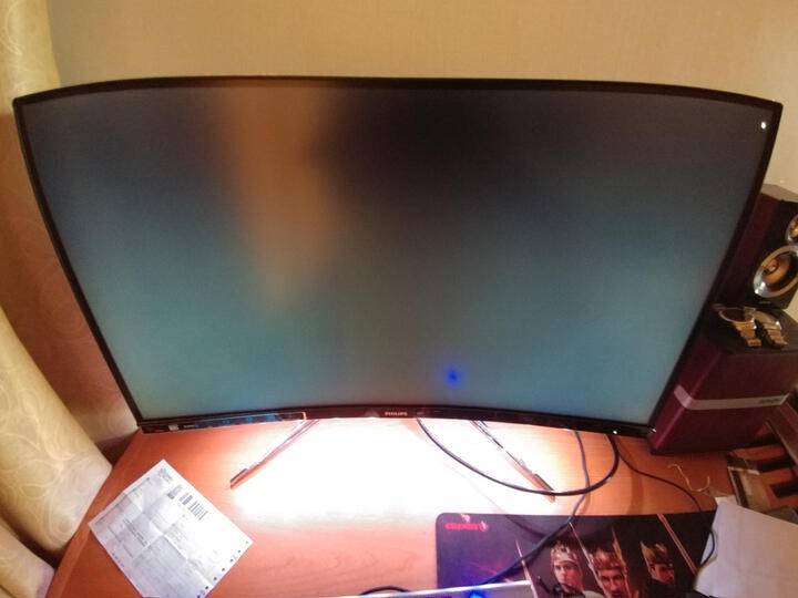 :这个怎么说 首先目前技术最适合家里玩游戏 