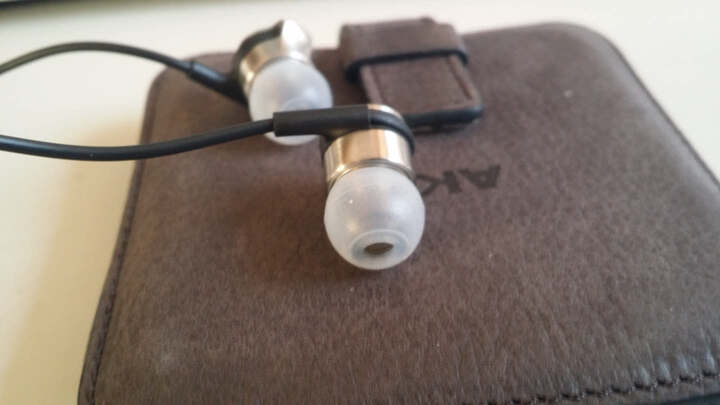 爱科技k3003i:这个耳机真是吊炸天了,第一次买