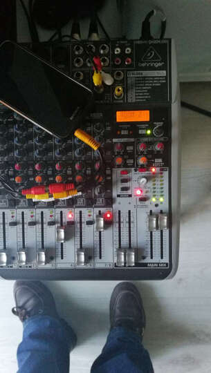 百灵达(Behringer) QX1202USB 调音台(声卡话放耳放监听效果器于一身的调音台/家庭K歌个人录音商业会议舞台演出等) 晒单图