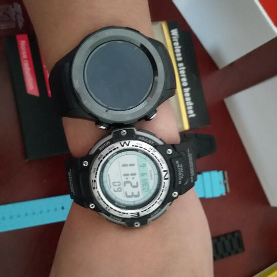 送壕礼/HUAWEI WATCH 2 华为第二代智能运动手表 蓝牙2018版4G通话GPS轨迹NFC 碳晶黑蓝牙版 官方标配 晒单图