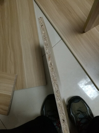 雅美乐电脑桌:满意,京东快递员送上楼,高密板