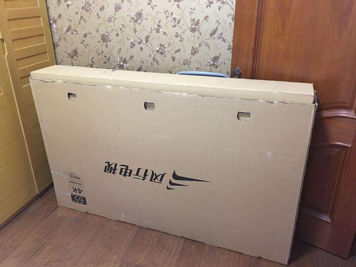 风行电视N39:家里客厅距离电视有6米多,四月