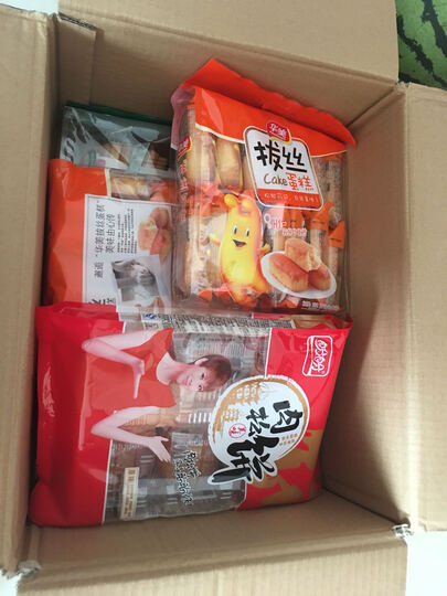 盼盼肉松饼:京东快递快,东西很好,就是有的时