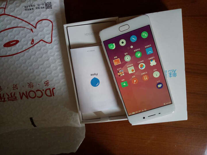 魅族 魅蓝 Note6:宝贝质量不错,颜值高,运行流