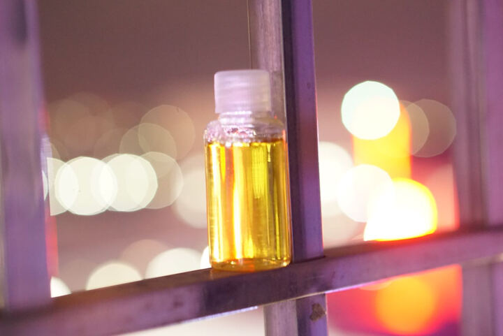 索尼SEL100F28GM:买来套A6000机子上,在家