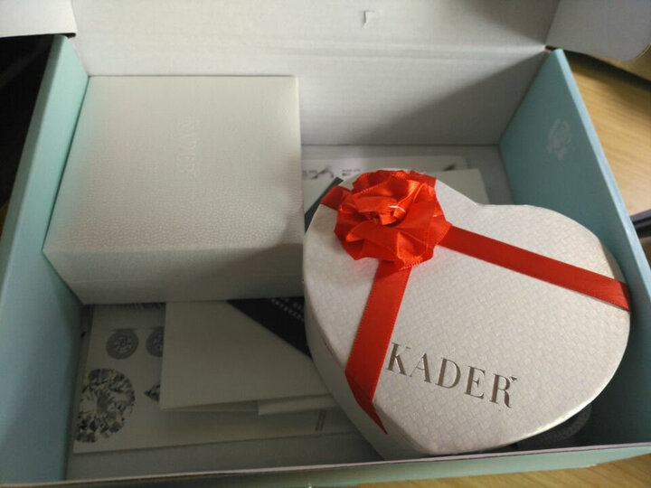 卡蒂罗(KADER):快递发货速度还可以,就是运输