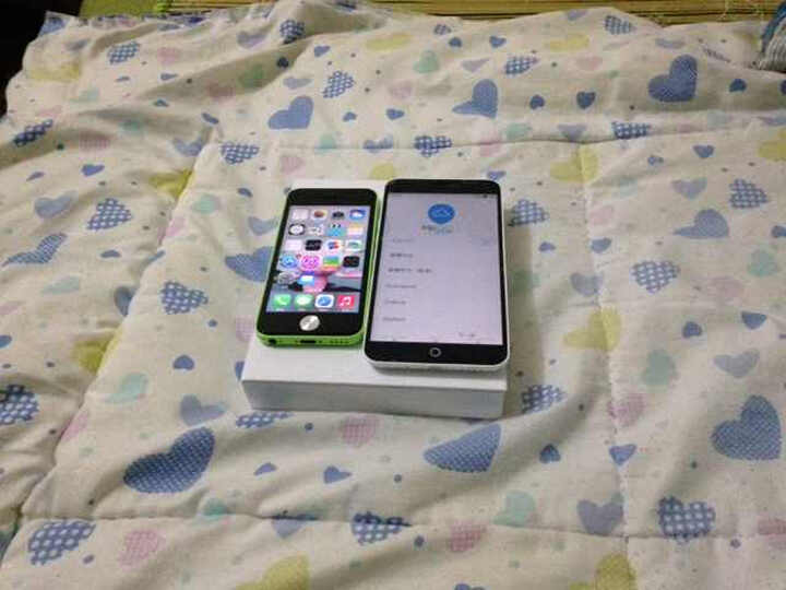 te:不吹不黑。先说机子瑕疵吧,卡槽松动,屏幕四