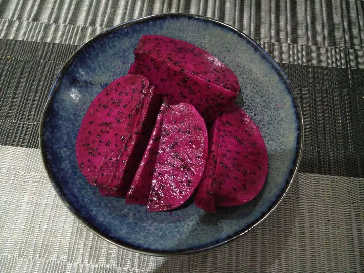 京东生鲜国产红心火龙果4粒 约2kg:果子熟了