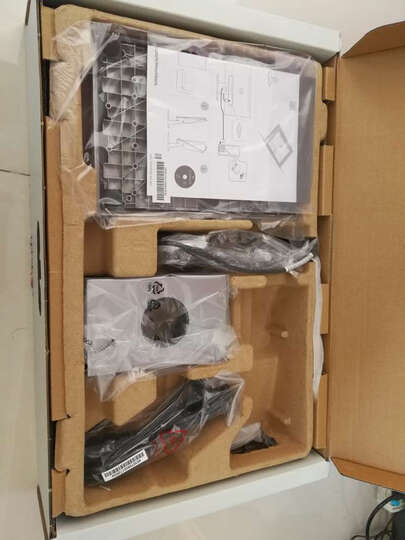 216HV:昨天买的*,今天一看*,于是给客服电话,