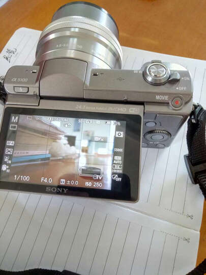 索尼(SONY)ILCE-5100L APS-C单镜头微单相机/照相机(相机包/存储卡套装) 白色( a5100L/α5100L) 晒单图