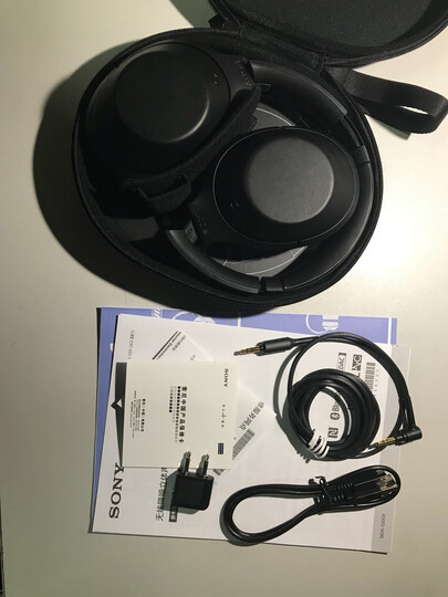 索尼WH-1000XM2:包裹简陋,就一个京东的袋