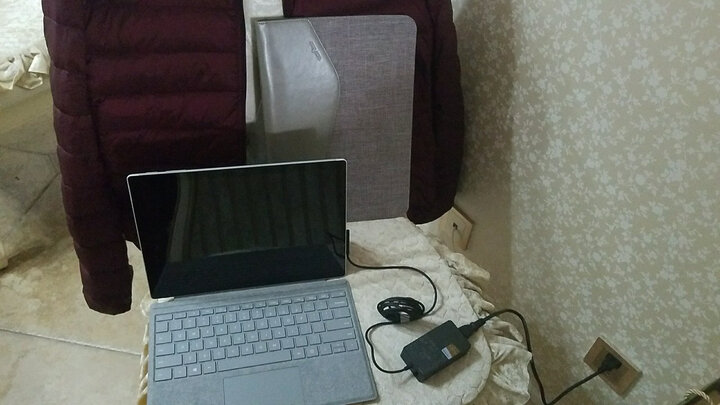 微软(Microsoft)新Surface Pro 二合一平板电脑 12.3英寸(Intel Core i5 8G内存 128G存储 ) 晒单图