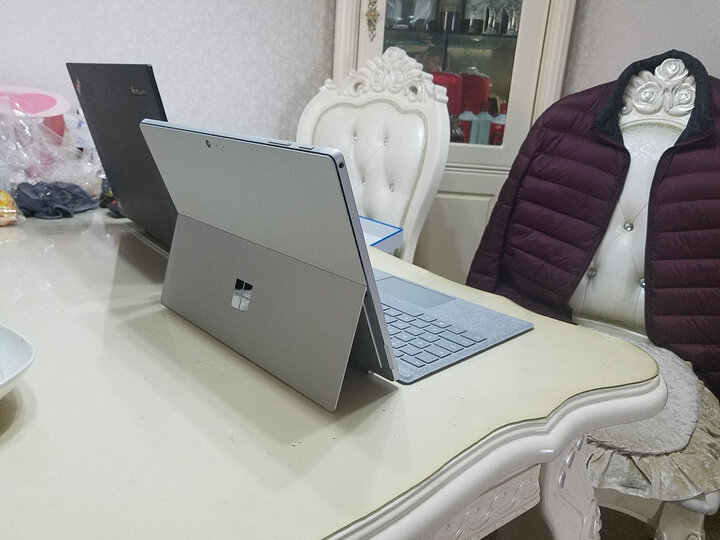 微软(Microsoft)新Surface Pro 二合一平板电脑 12.3英寸(Intel Core i5 8G内存 128G存储 ) 晒单图