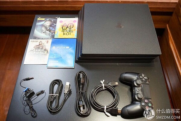 索尼【PS4 Pro 国行主机】PlayStation 4 Pro 电