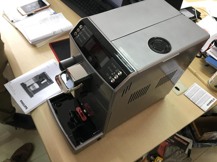 飞利浦(PHILIPS)咖啡机 家用全自动意式浓缩型带有集成式牛奶壶和奶泡器 HD8847/17 晒单图