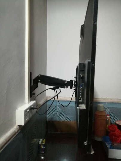 乐歌L7:这电视架挺好,可以上下左右调,安装简