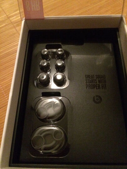 beatsX:初次购买,音质超棒,包装很美,值得信赖